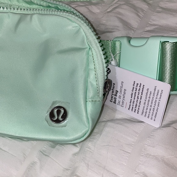 NWT LULULEMON EVERYWHERE BELT BAG MINT MOMENT - Picture 6 of 15